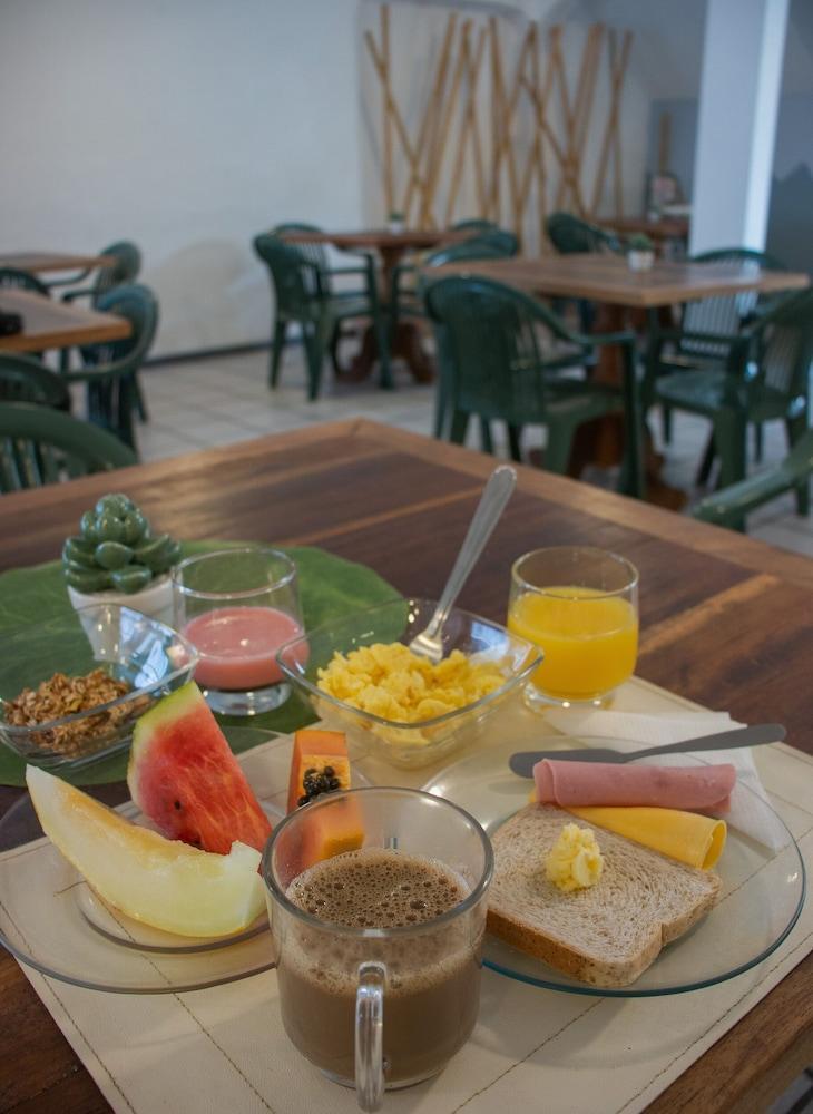 Hotel Joaquina 3*